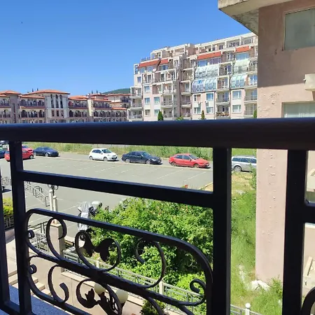 Appartement Dom-el Real In Raduga Complex