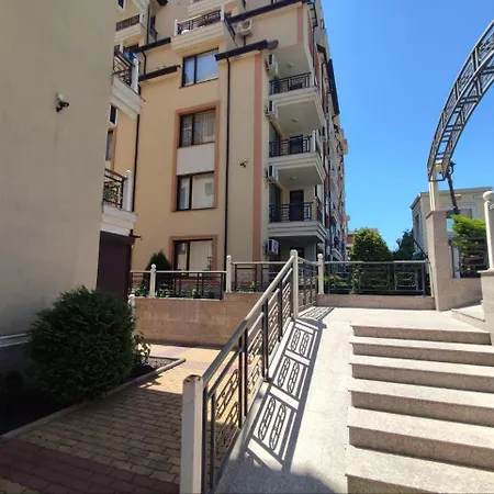 Appartement Dom-el Real In Raduga Complex