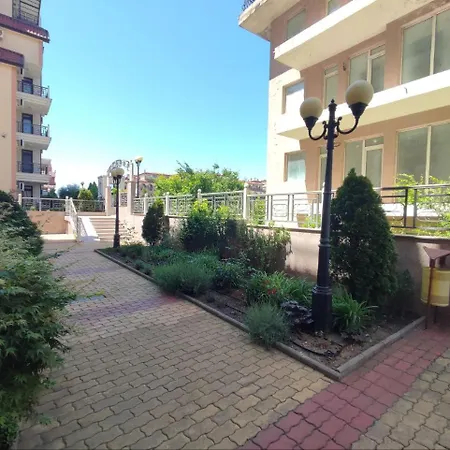 Appartement Dom-el Real In Raduga Complex *