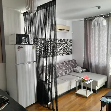 Apartment Dom-el Real In Raduga Complex *