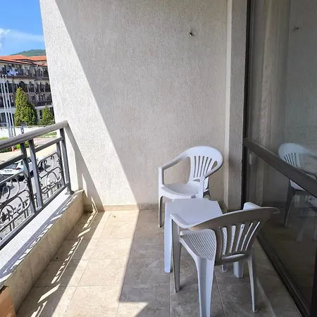 Dom-el Real In Raduga Complex Апартаменти